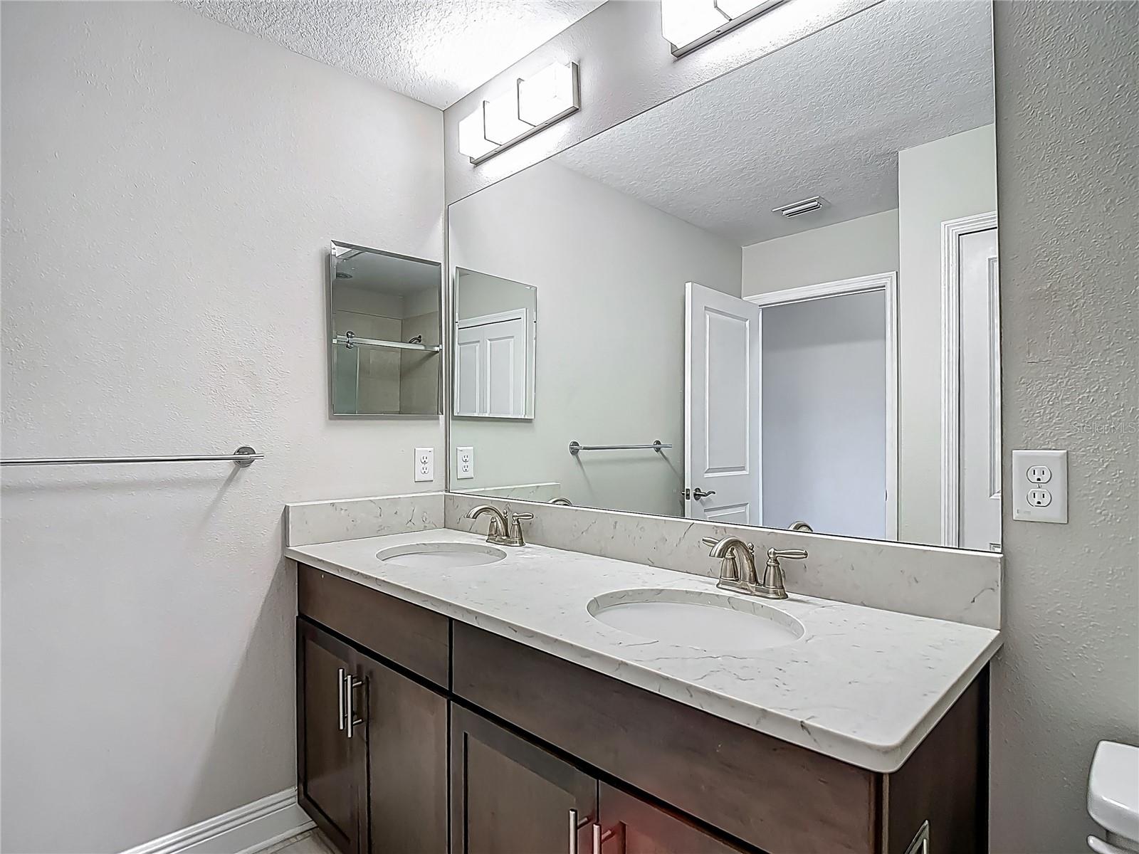 Listing photo id 46 for 30073 Southwell Lane