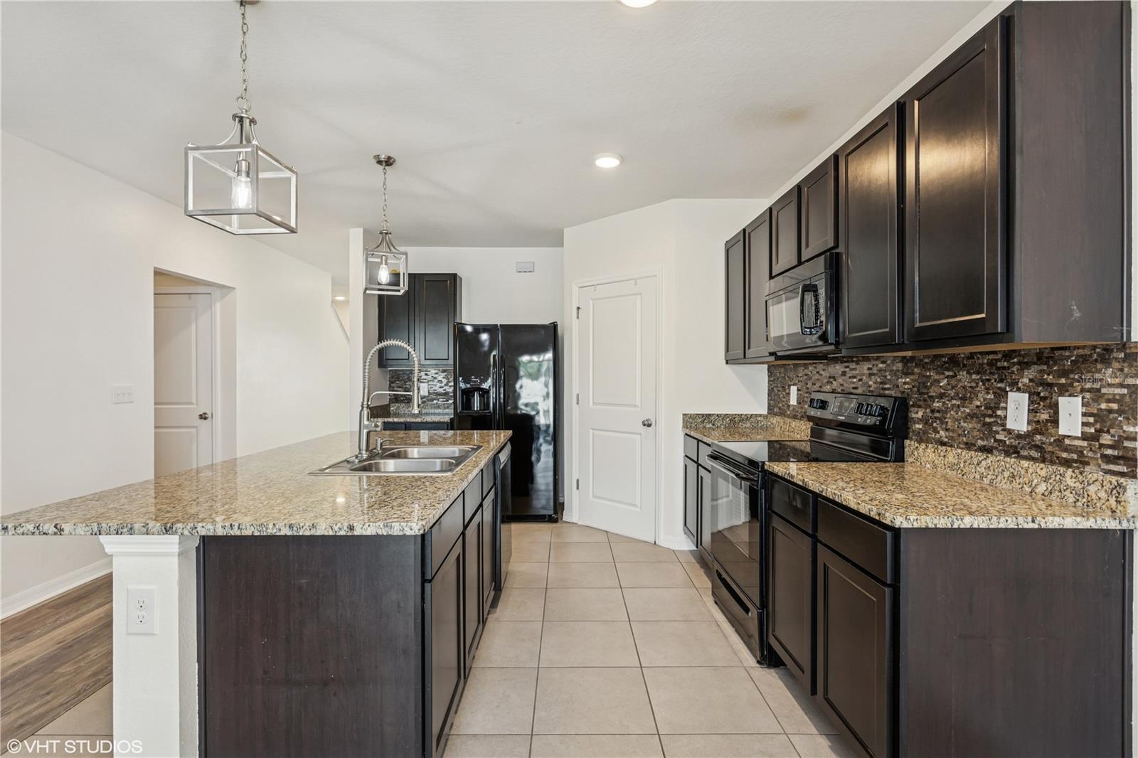 Image 14 of 45 For 4005 Willow Branch Place