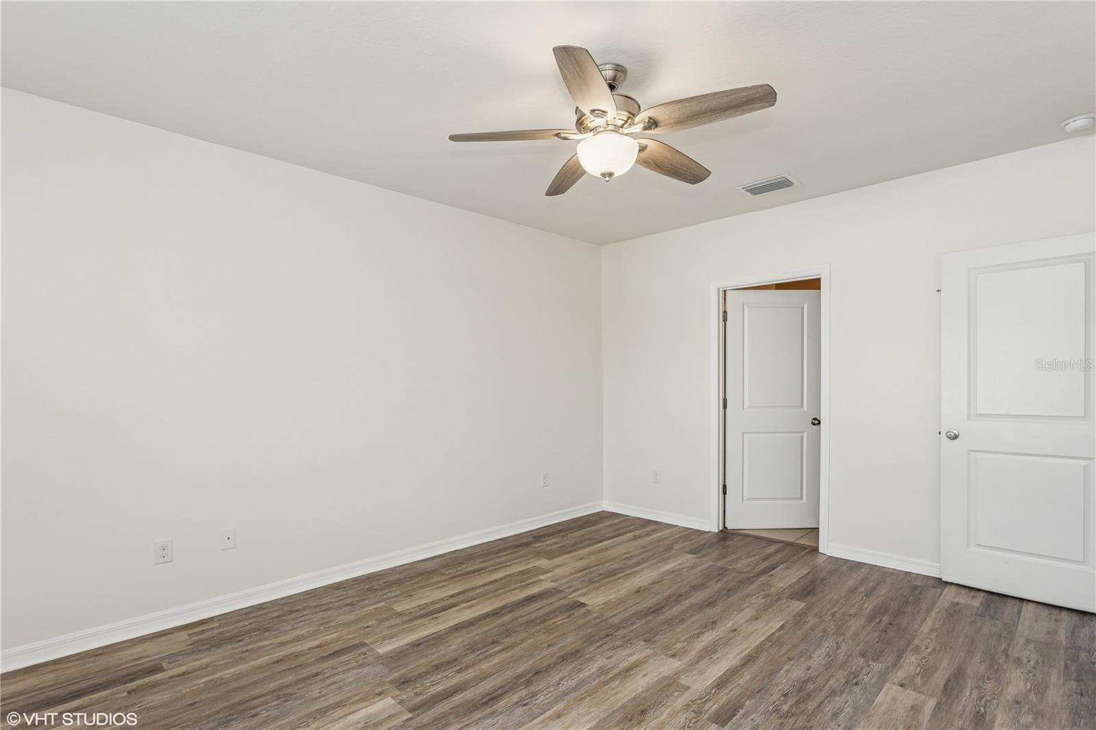 Image 6 of 45 For 4005 Willow Branch Place