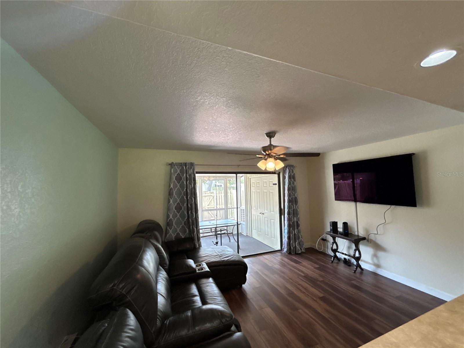Image 5 of 14 For 4912 25th Street W 102