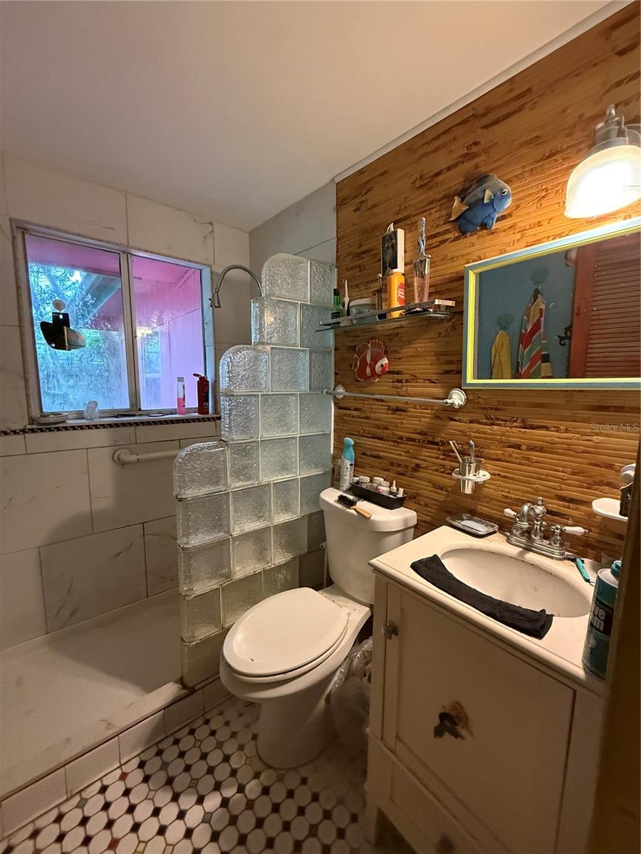 Image 4 of 13 For 5011 Elfrida Avenue