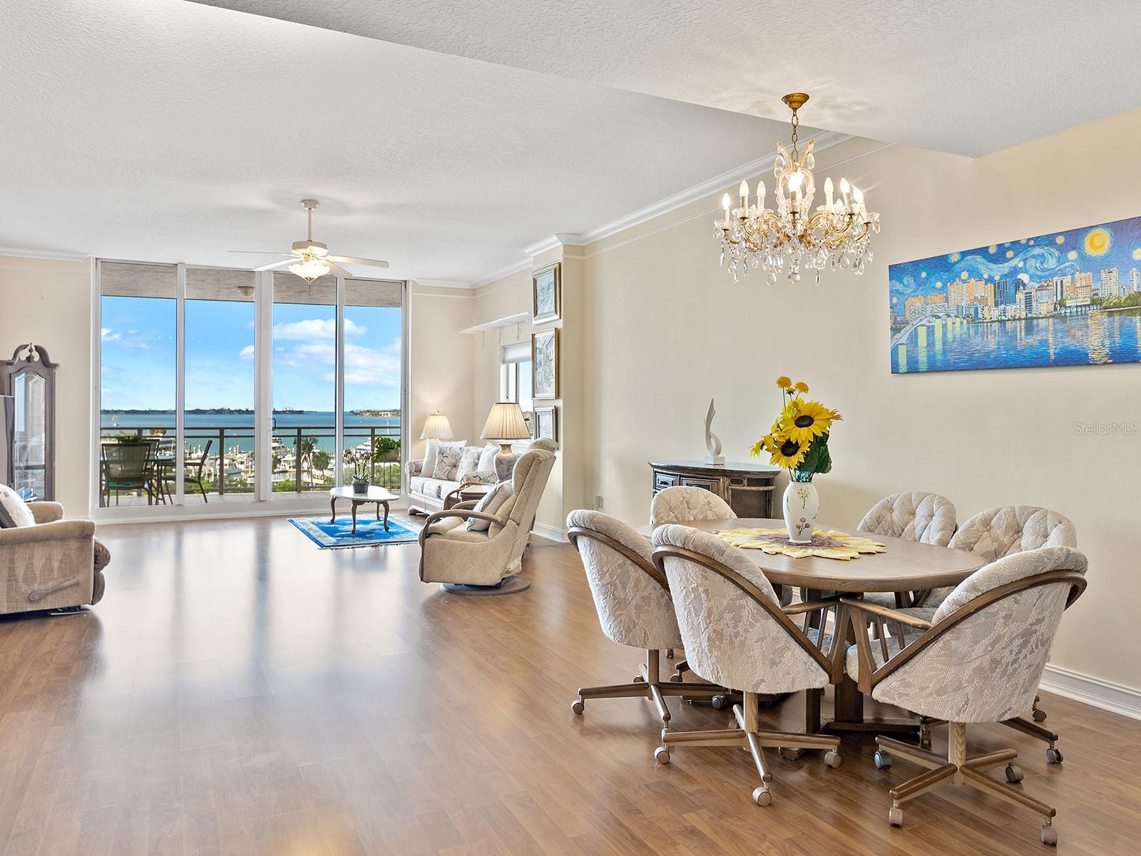Image 10 of 47 For 1233 Gulfstream Avenue 401