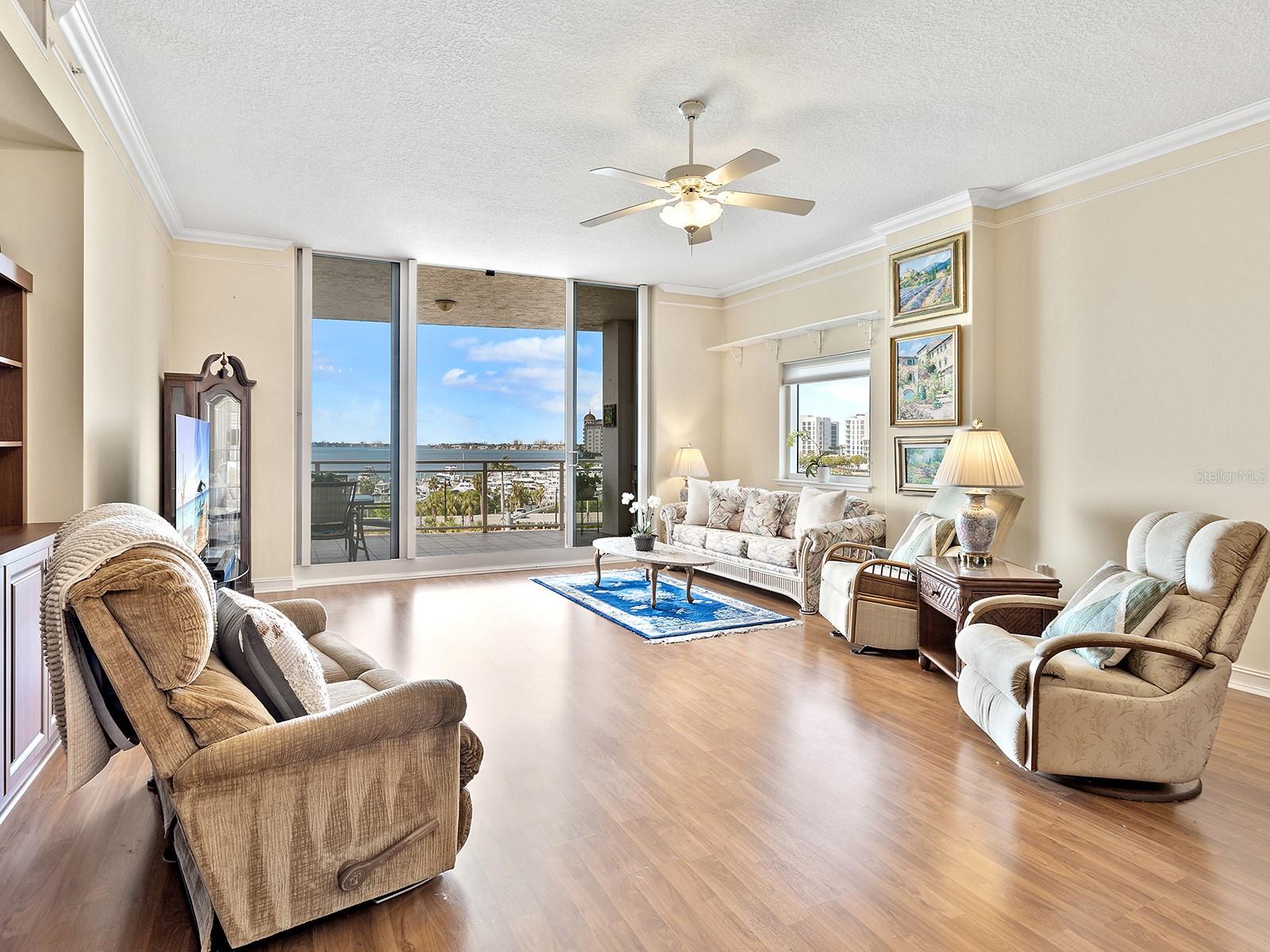 Image 14 of 47 For 1233 Gulfstream Avenue 401