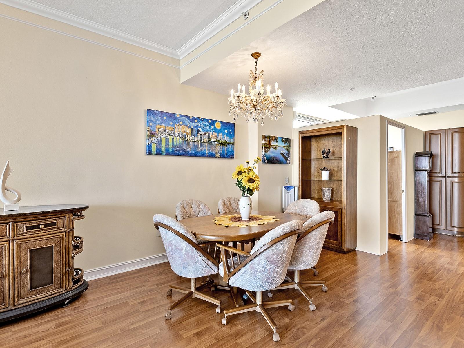 Image 17 of 47 For 1233 Gulfstream Avenue 401