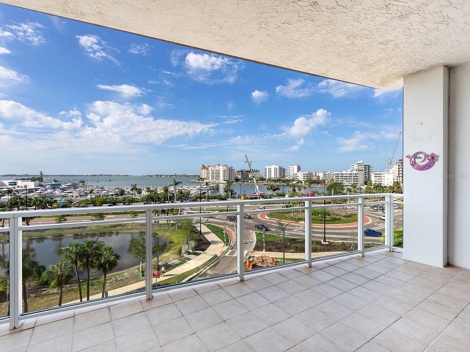 Image 23 of 47 For 1233 Gulfstream Avenue 401
