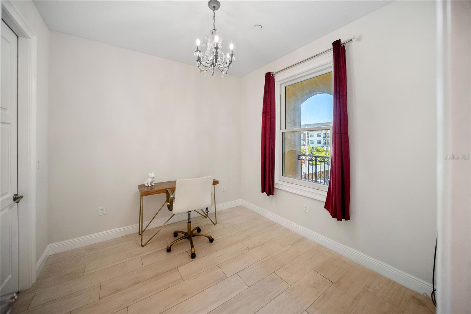 Image 10 of 74 For 525 Orange Avenue 302