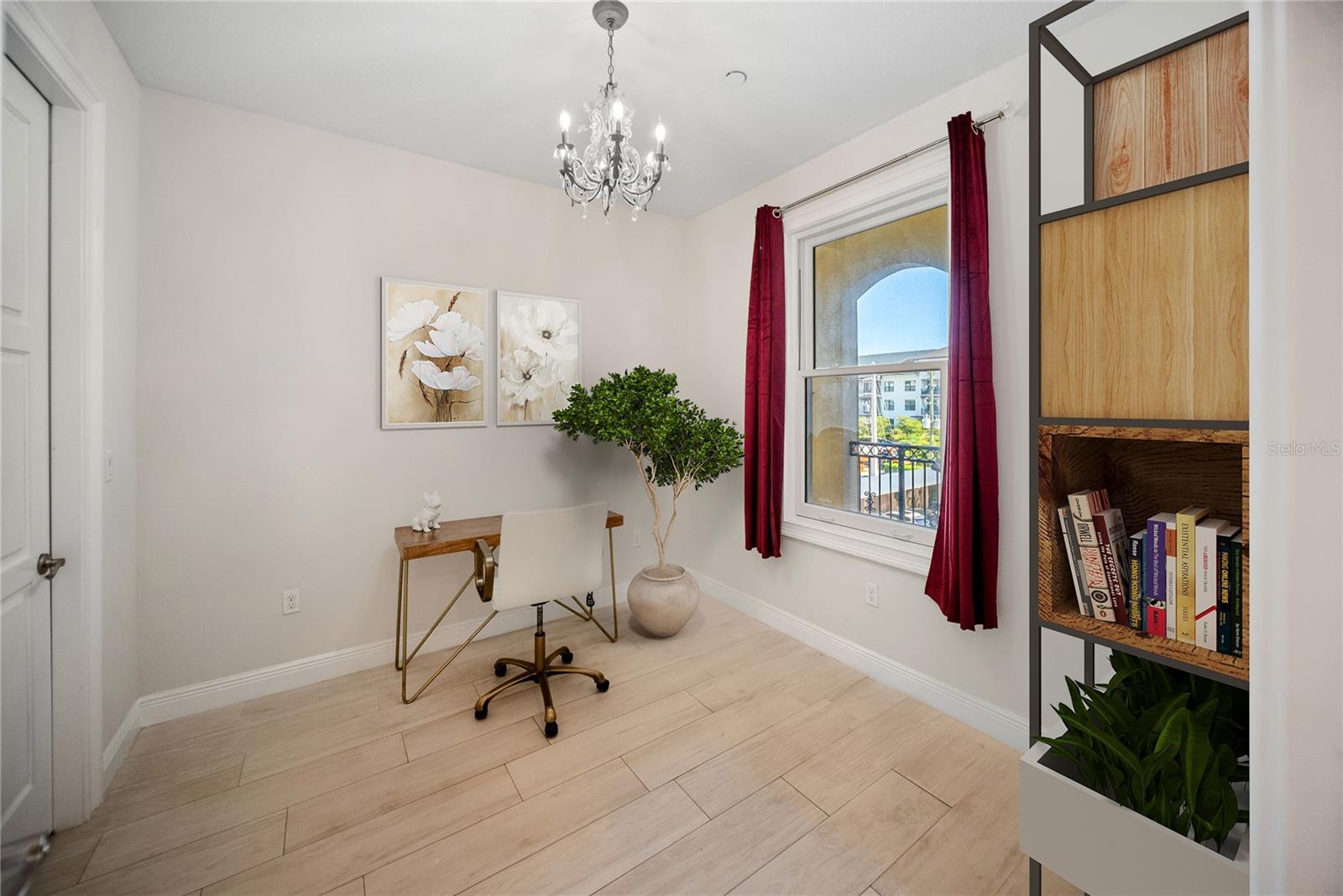 Image 19 of 74 For 525 Orange Avenue 302