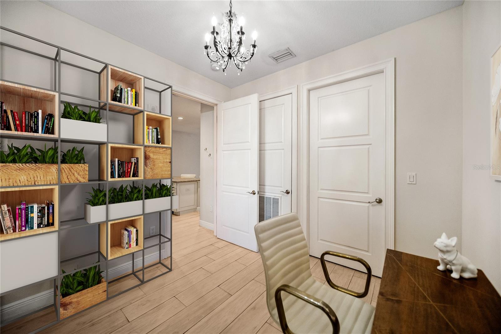Image 20 of 74 For 525 Orange Avenue 302