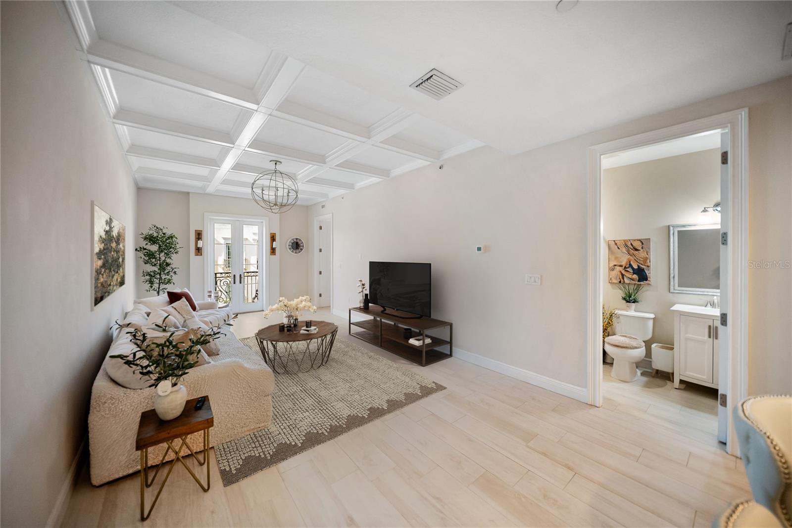 Image 23 of 74 For 525 Orange Avenue 302