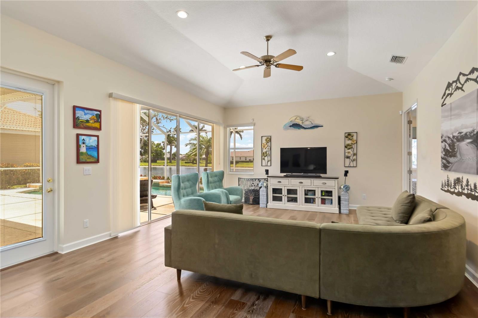 Image 13 of 30 For 4958 Gardiners Bay Circle