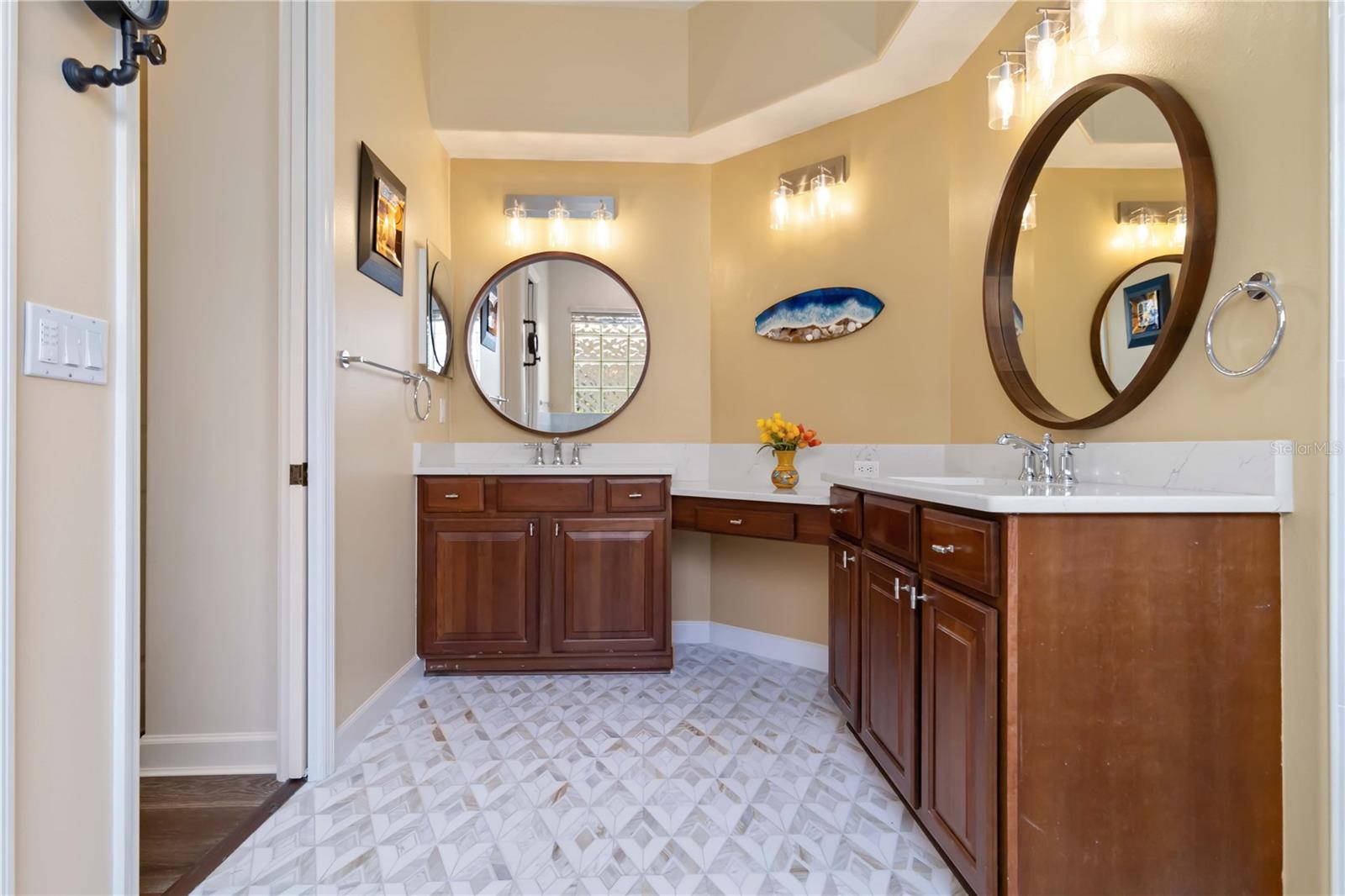 Image 16 of 30 For 4958 Gardiners Bay Circle