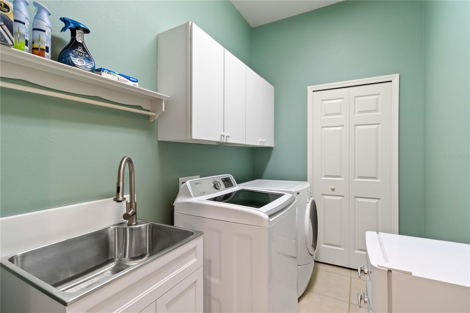 Image 24 of 30 For 4958 Gardiners Bay Circle