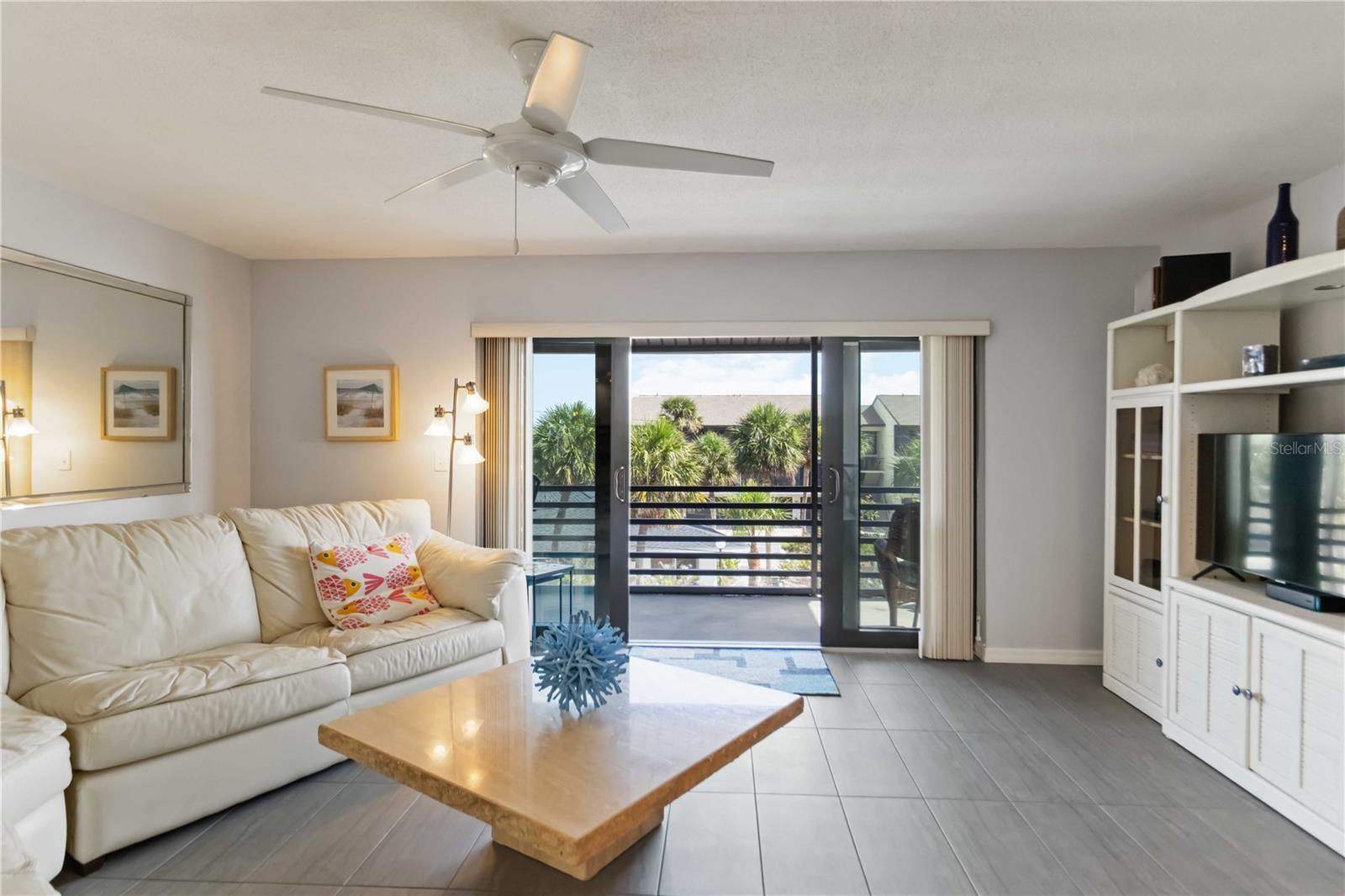 Image 14 of 39 For 2729 North Beach Road 212