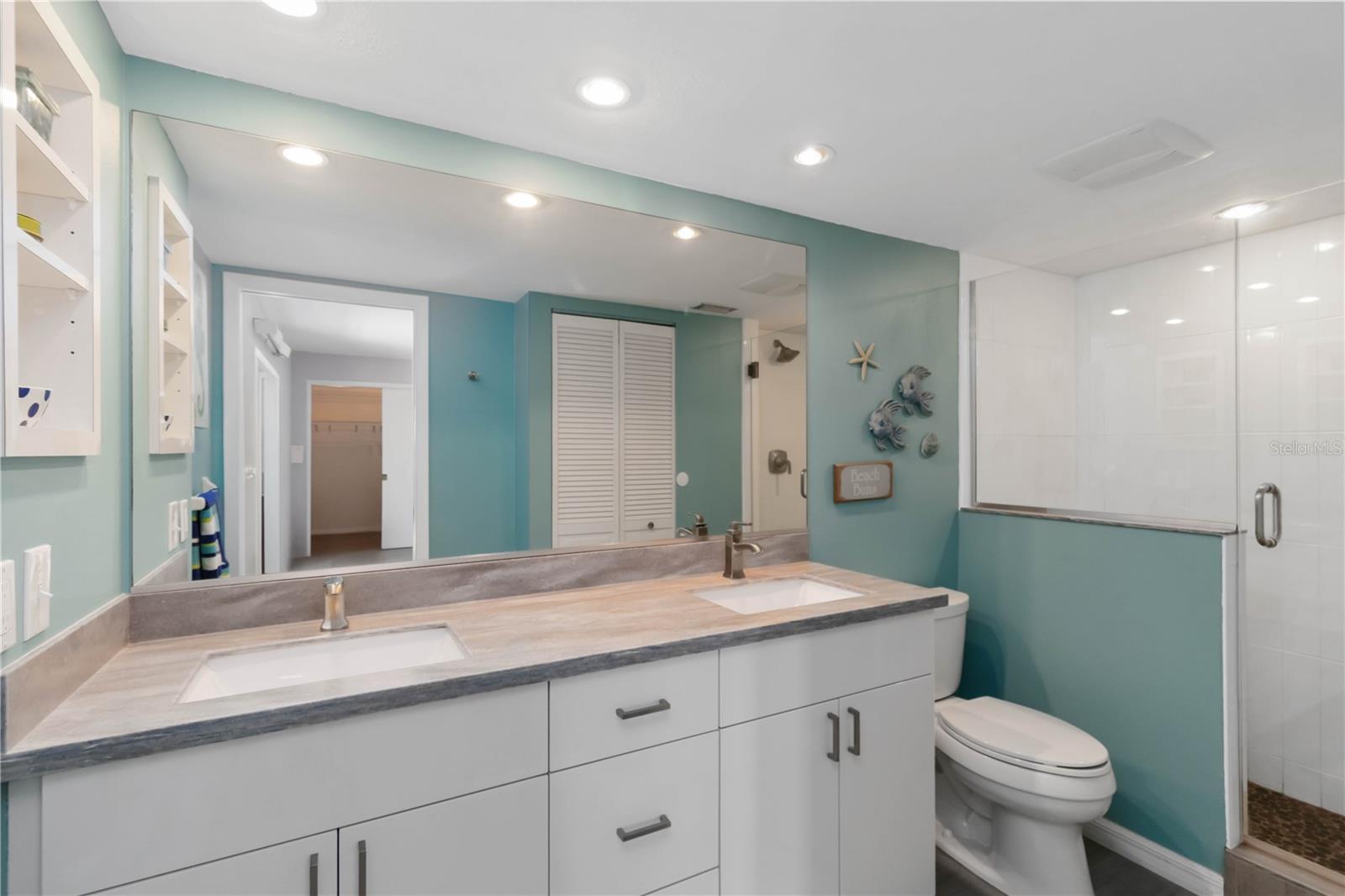 Image 18 of 39 For 2729 North Beach Road 212