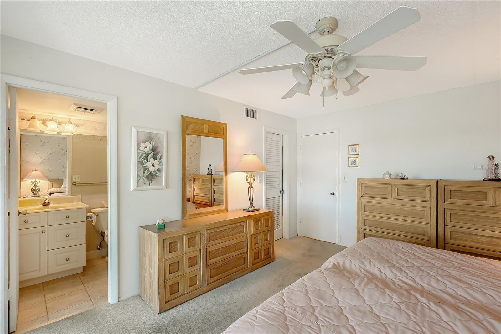 Image 17 of 37 For 1350 Portofino Drive 402