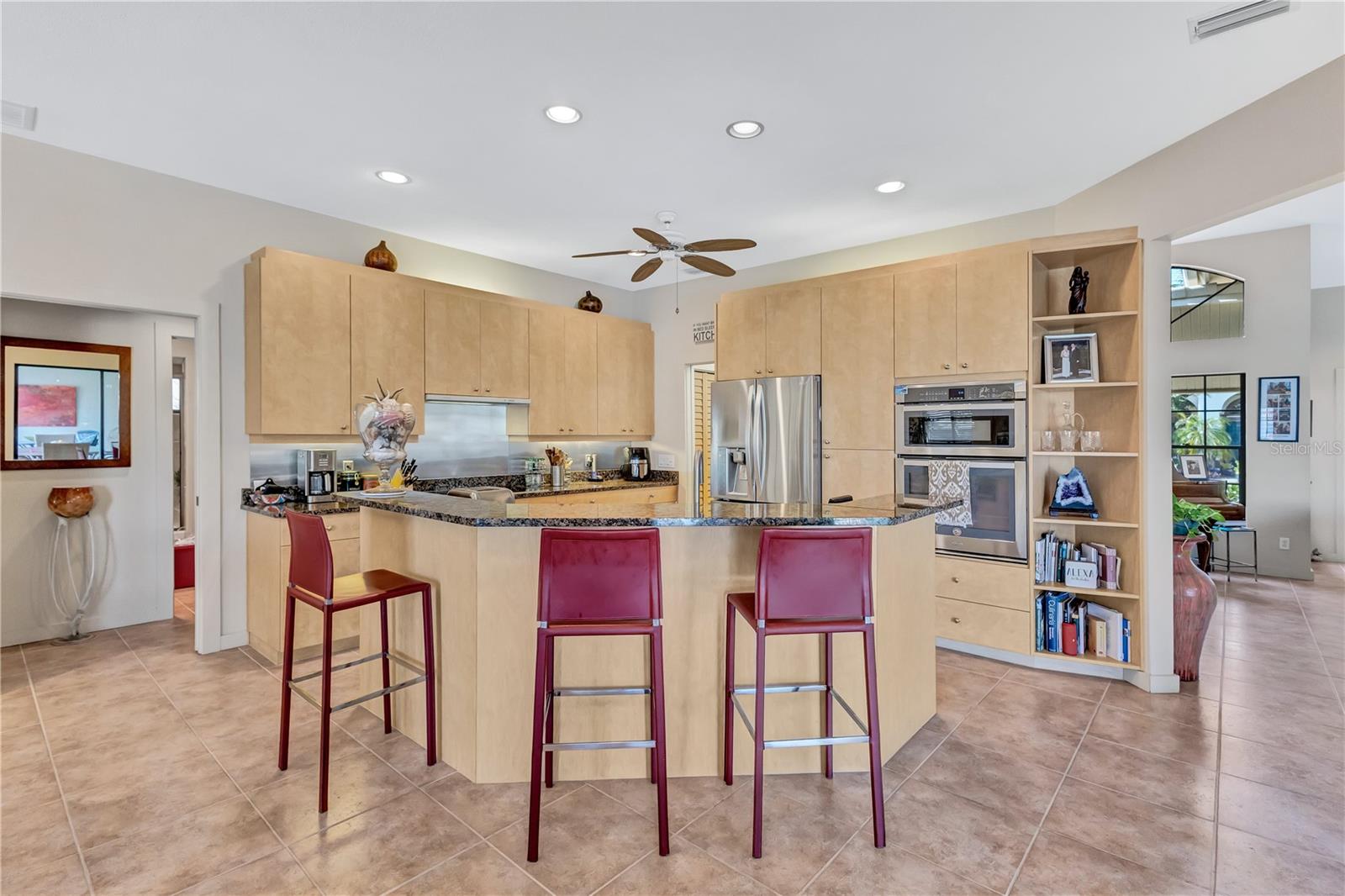 Image 18 of 97 For 105 Inlets Boulevard 105