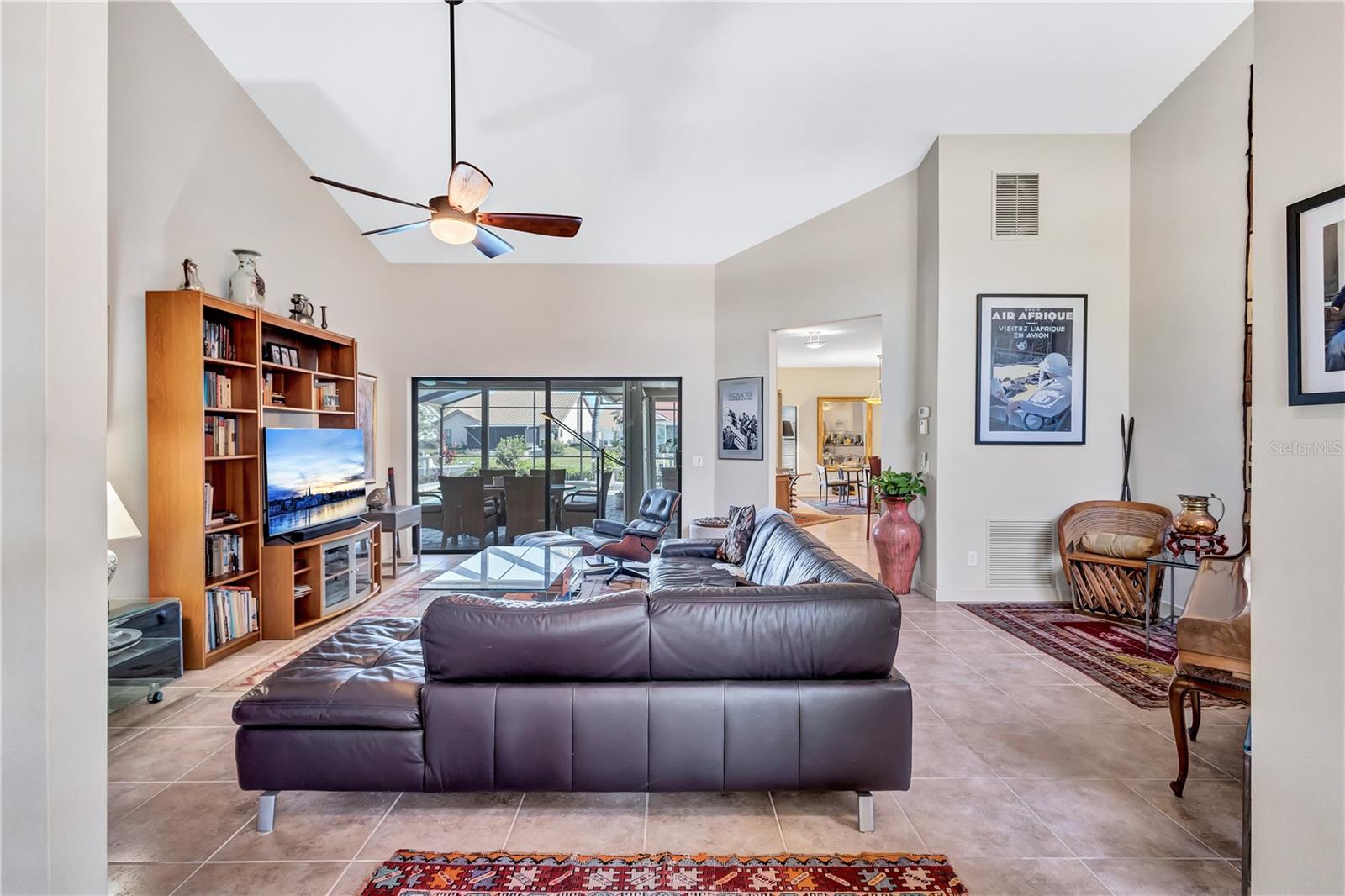 Image 6 of 97 For 105 Inlets Boulevard 105