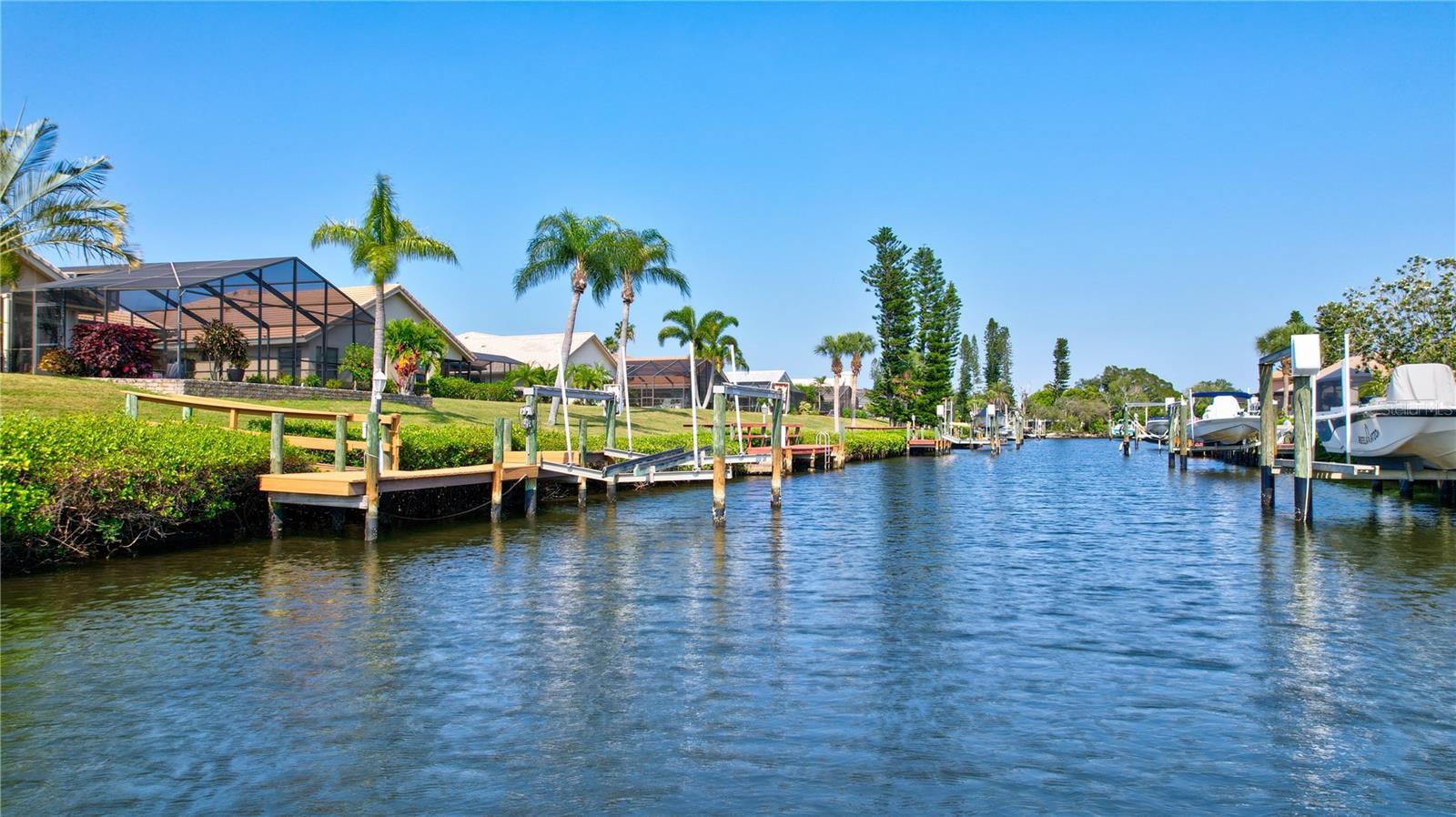 Image 62 of 97 For 105 Inlets Boulevard 105