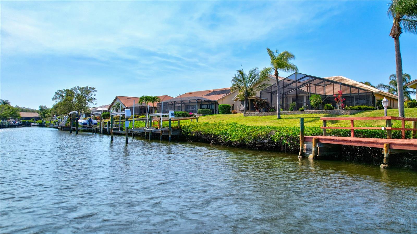 Image 63 of 97 For 105 Inlets Boulevard 105