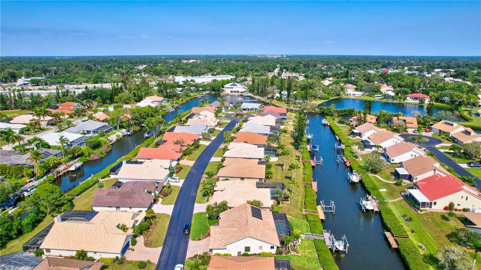 Image 65 of 97 For 105 Inlets Boulevard 105