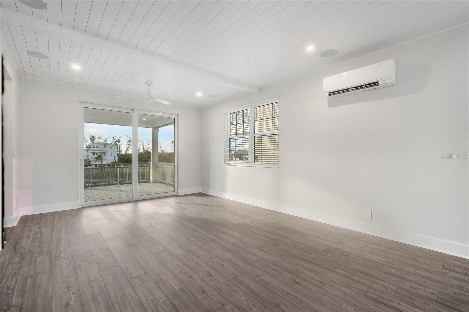 Image 7 of 29 For 4322 Marina View Way