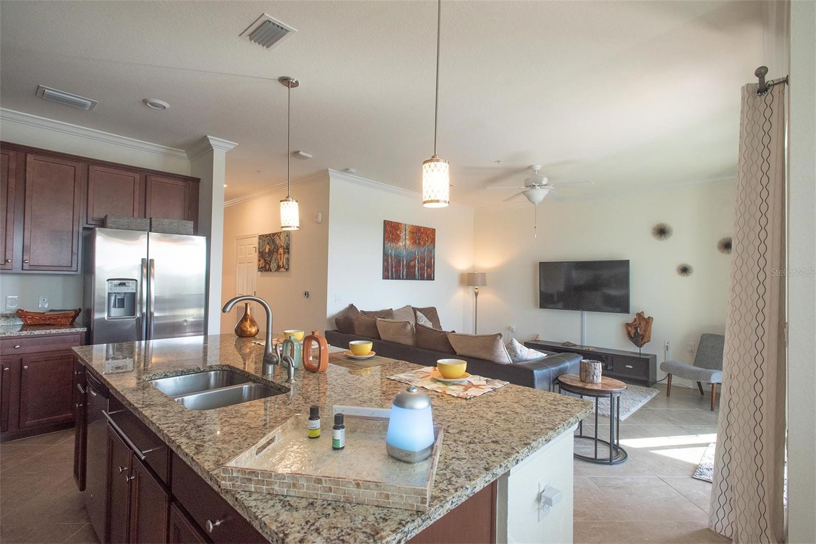 Image 15 of 37 For 17108 Vardon Terrace 401