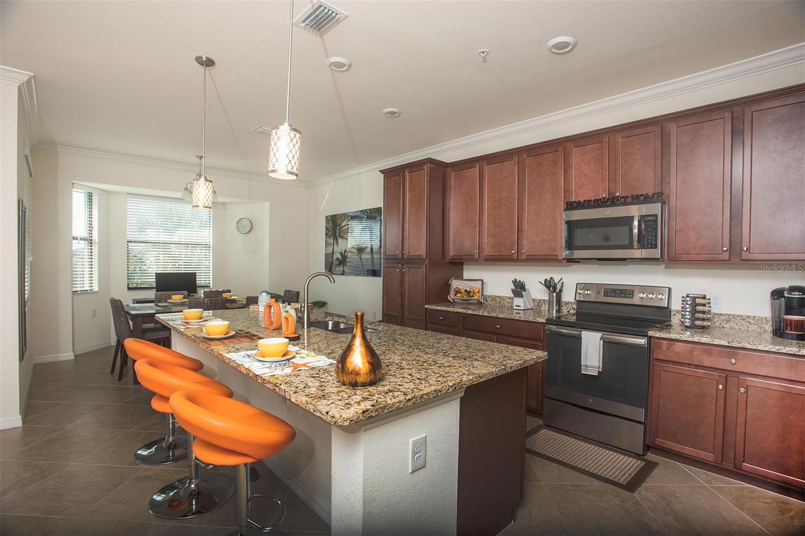 Image 16 of 37 For 17108 Vardon Terrace 401