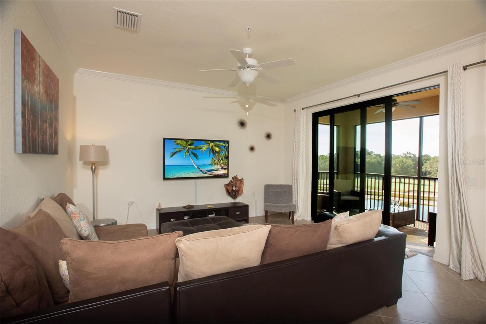 Image 18 of 37 For 17108 Vardon Terrace 401