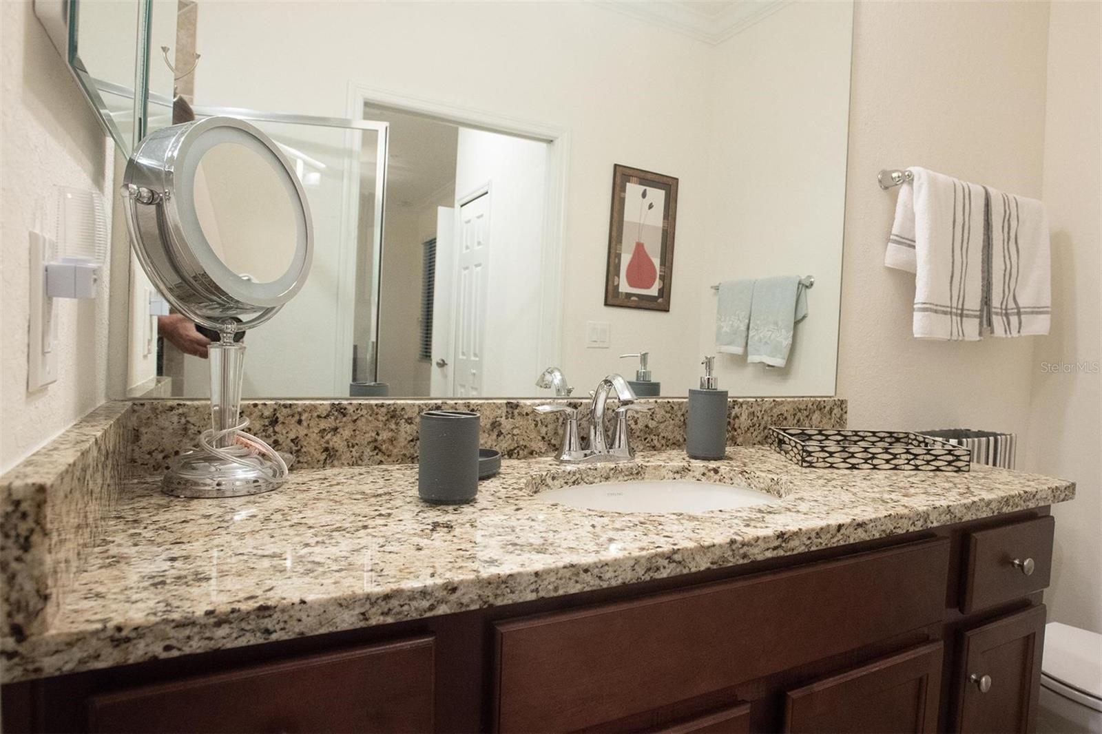 Image 21 of 37 For 17108 Vardon Terrace 401
