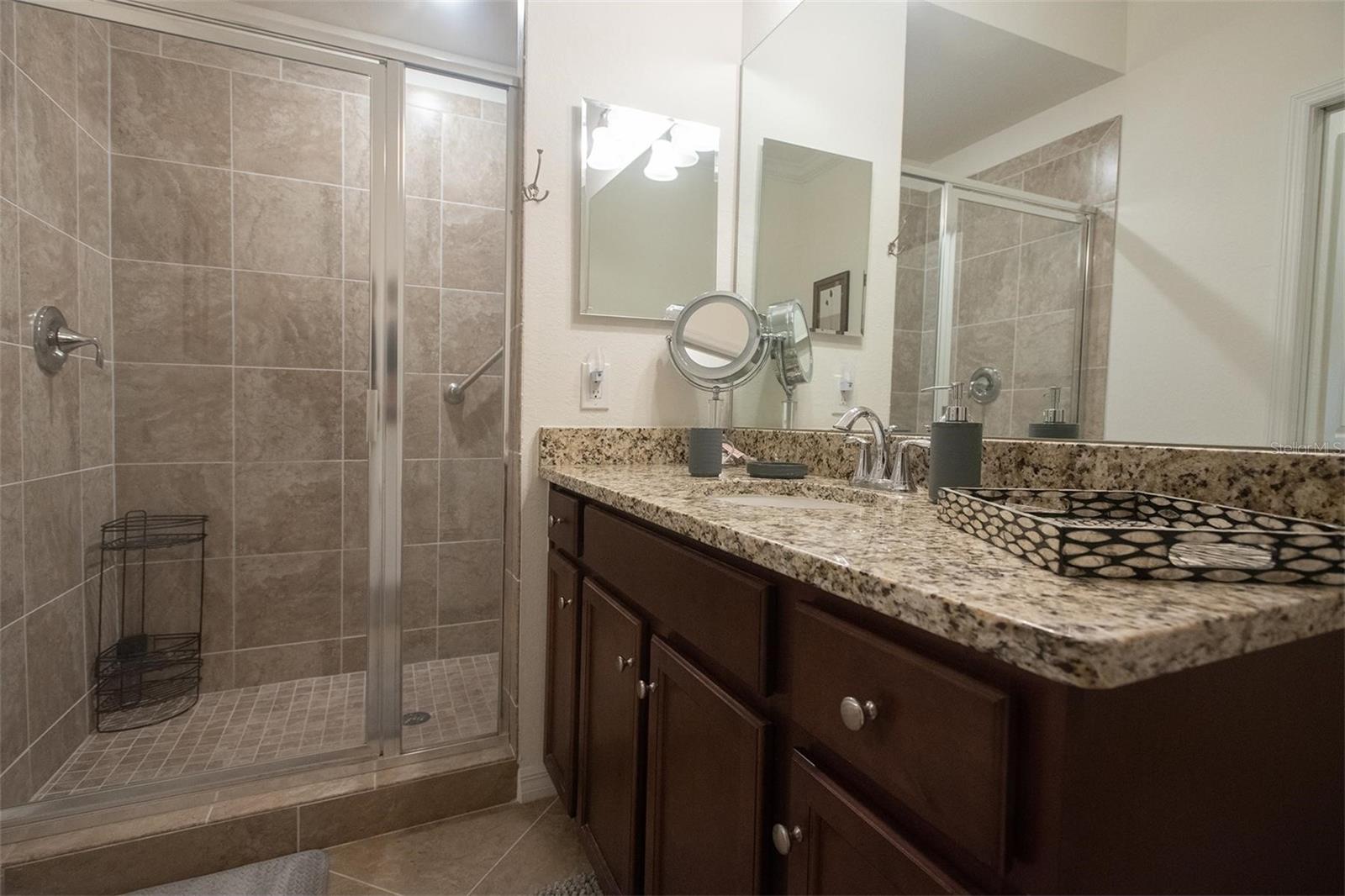 Image 22 of 37 For 17108 Vardon Terrace 401
