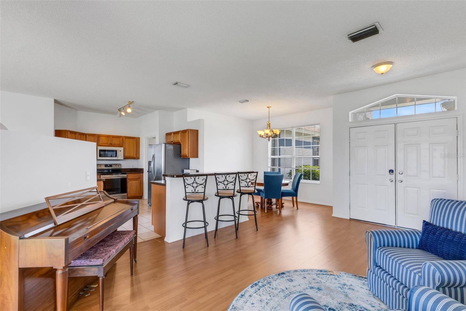 Image 5 of 69 For 9402 71st Avenue E