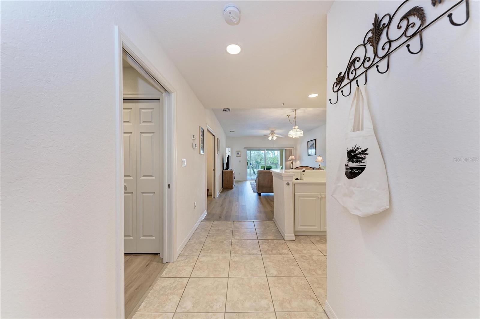 Image 7 of 45 For 6326 Grand Oak Circle 203