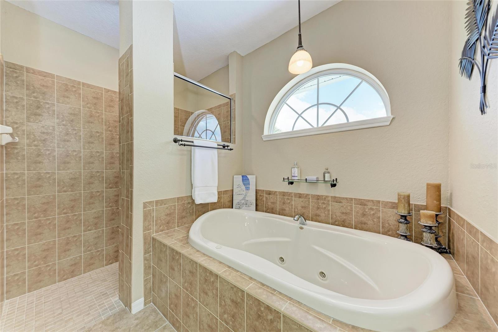 Image 25 of 53 For 5359 90th Avenue Circle E