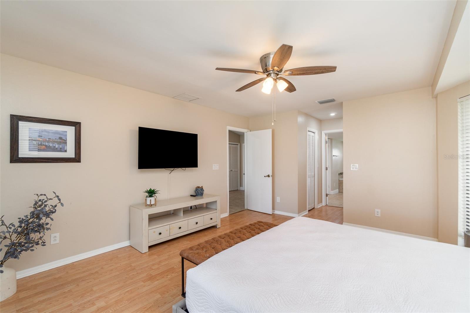 Image 13 of 29 For 3411 2nd Avenue