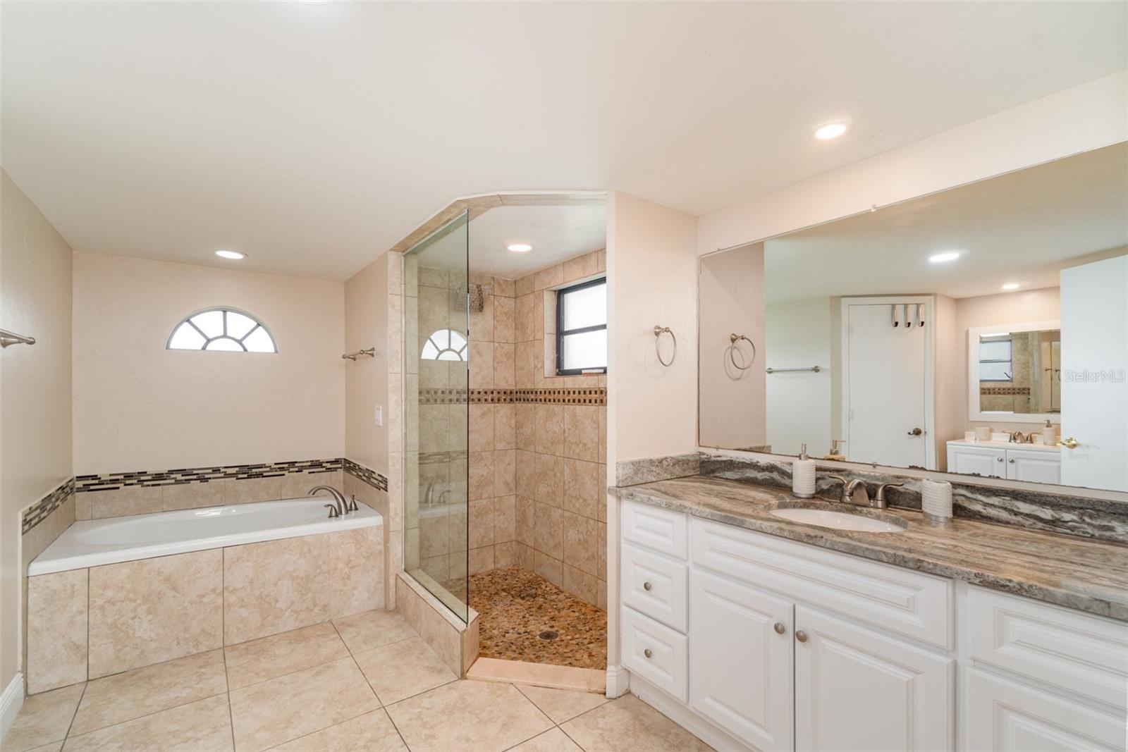 Image 14 of 29 For 3411 2nd Avenue