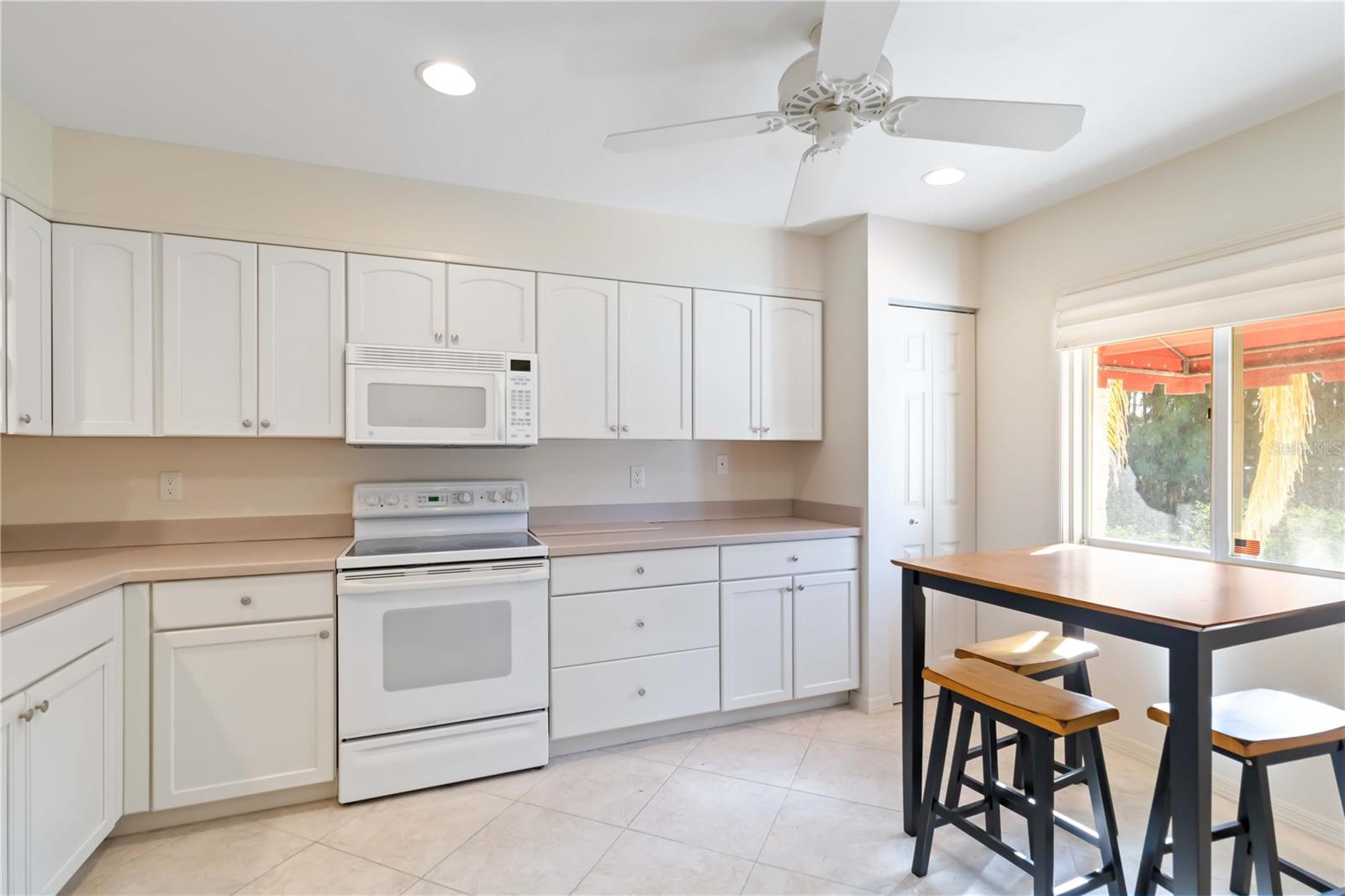 Image 10 of 60 For 6101 34th Street W 11c
