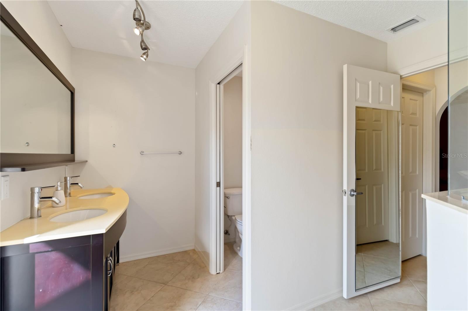 Image 28 of 60 For 6101 34th Street W 11c