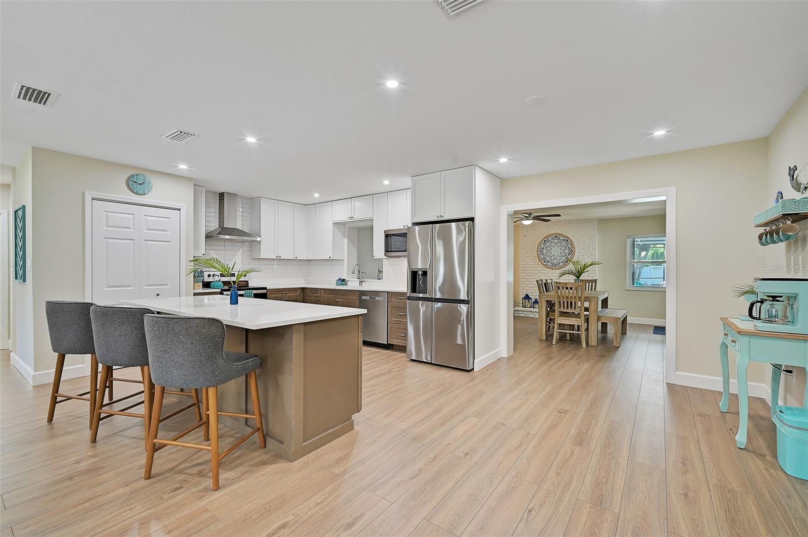 Image 11 of 45 For 8007 17th Avenue Nw