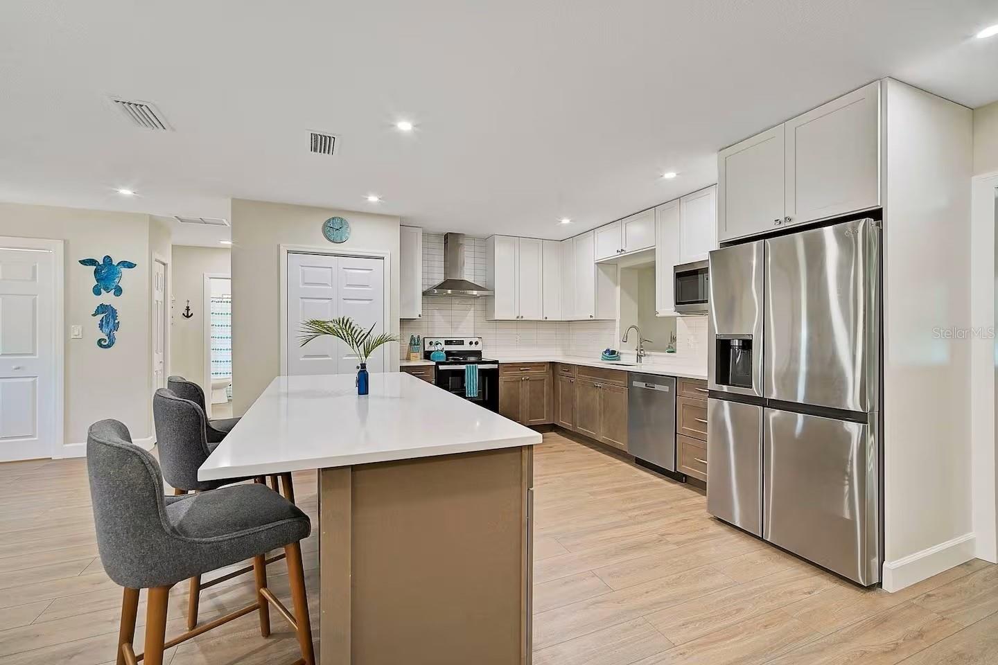 Image 13 of 45 For 8007 17th Avenue Nw