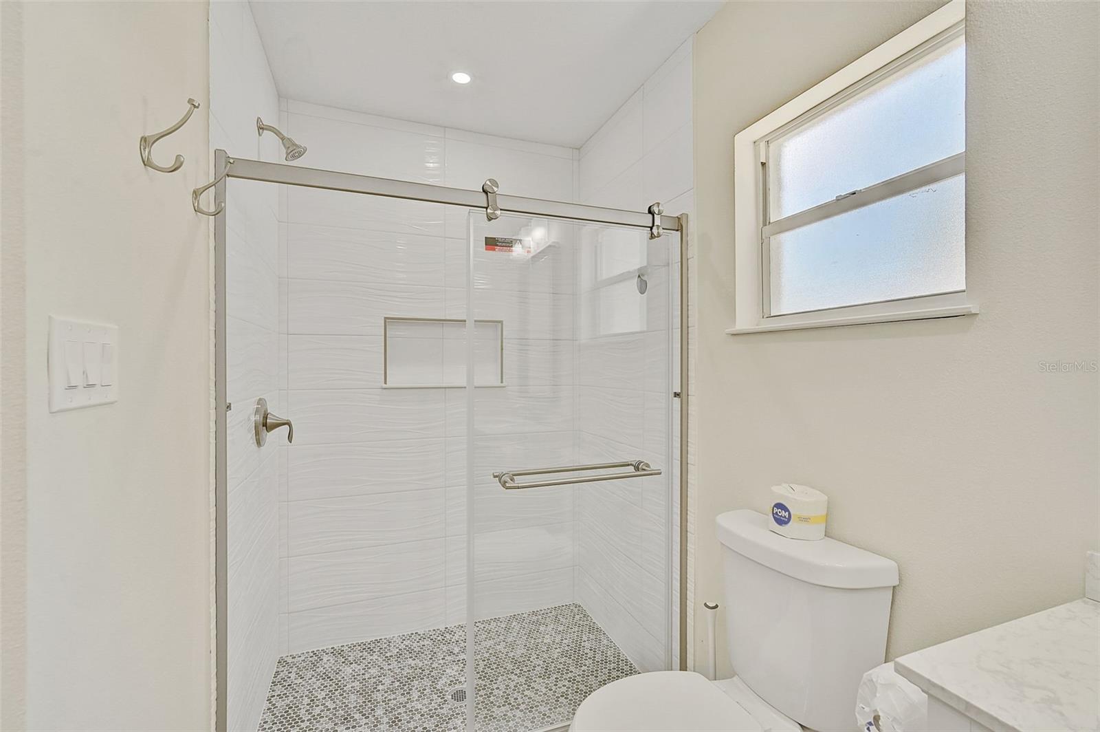 Image 26 of 45 For 8007 17th Avenue Nw