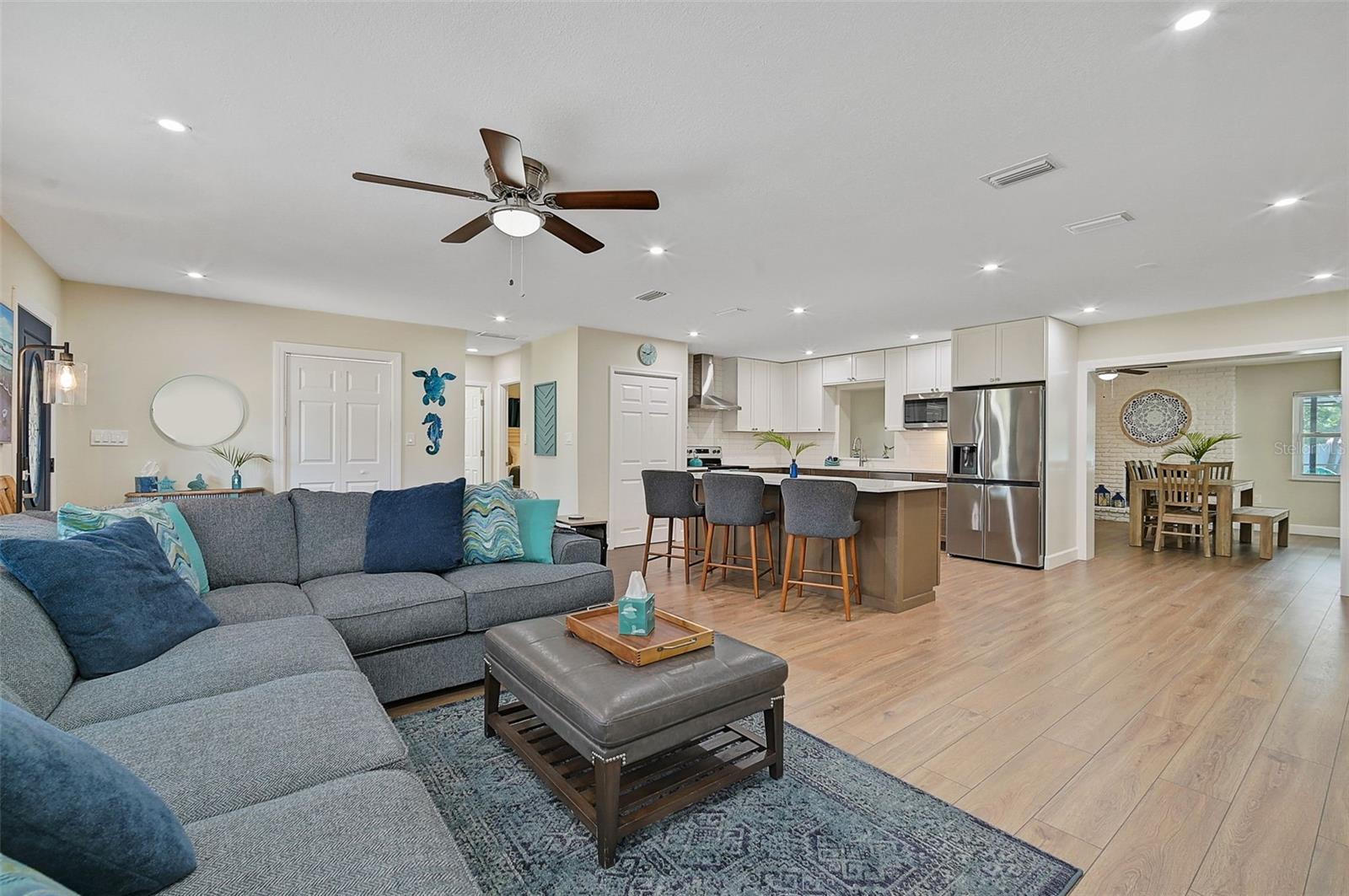 Image 7 of 45 For 8007 17th Avenue Nw