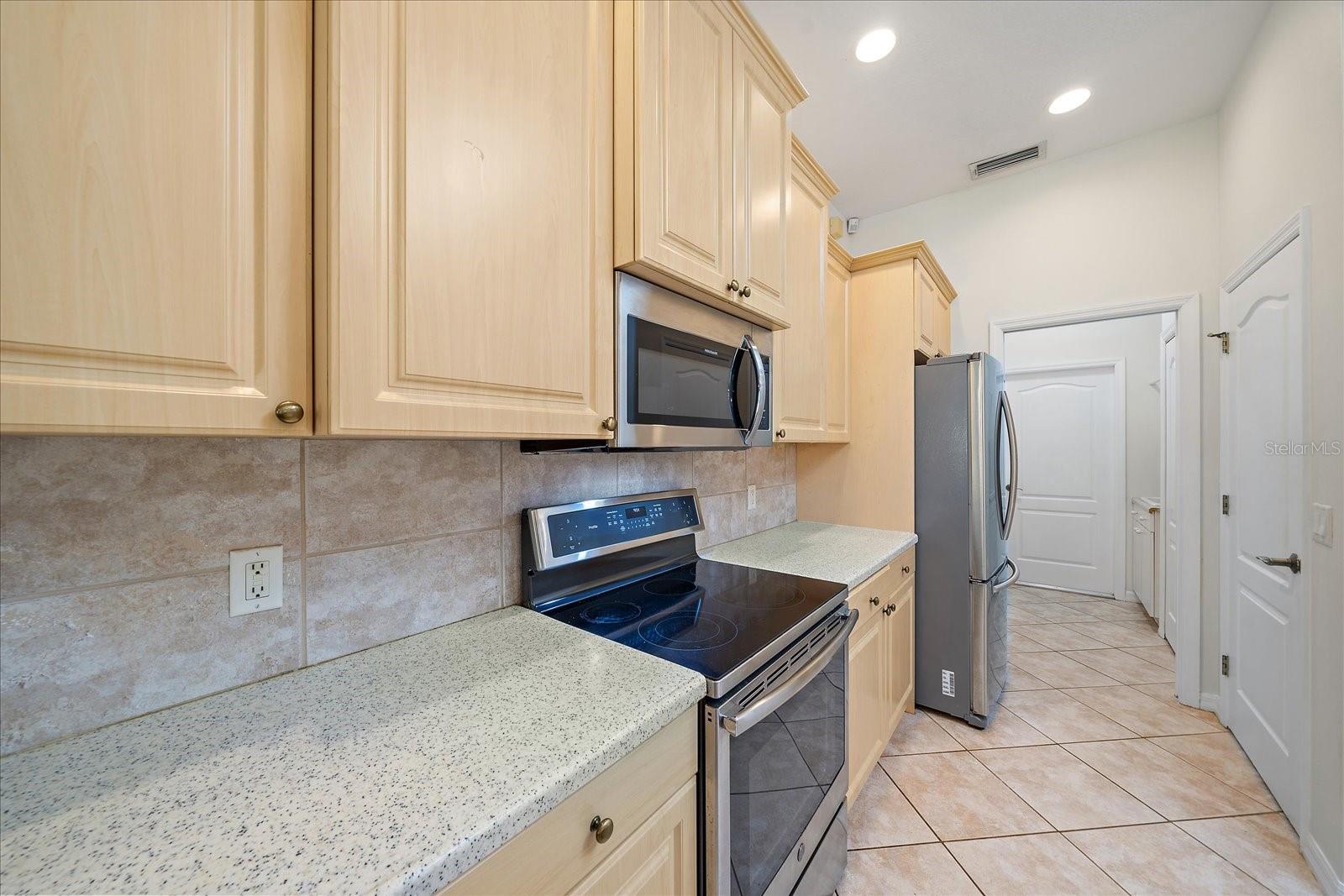 Image 10 of 48 For 5584 Eastwind Drive