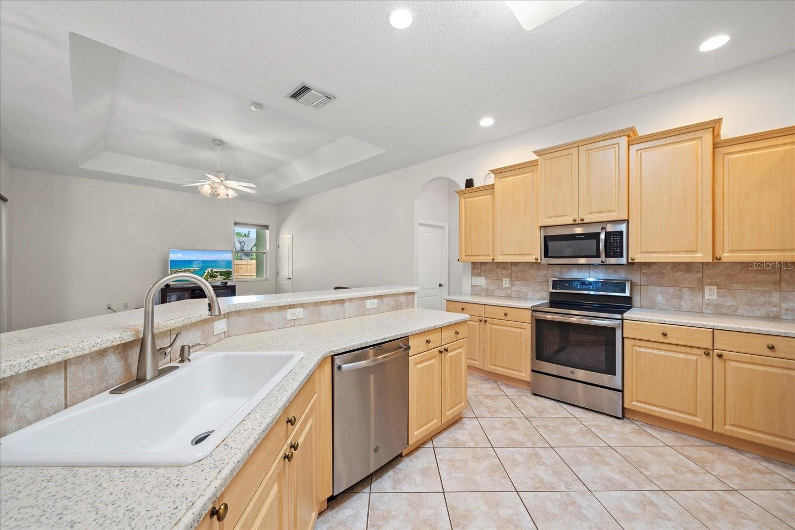Image 12 of 48 For 5584 Eastwind Drive