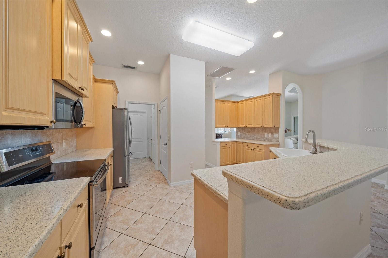 Image 14 of 48 For 5584 Eastwind Drive