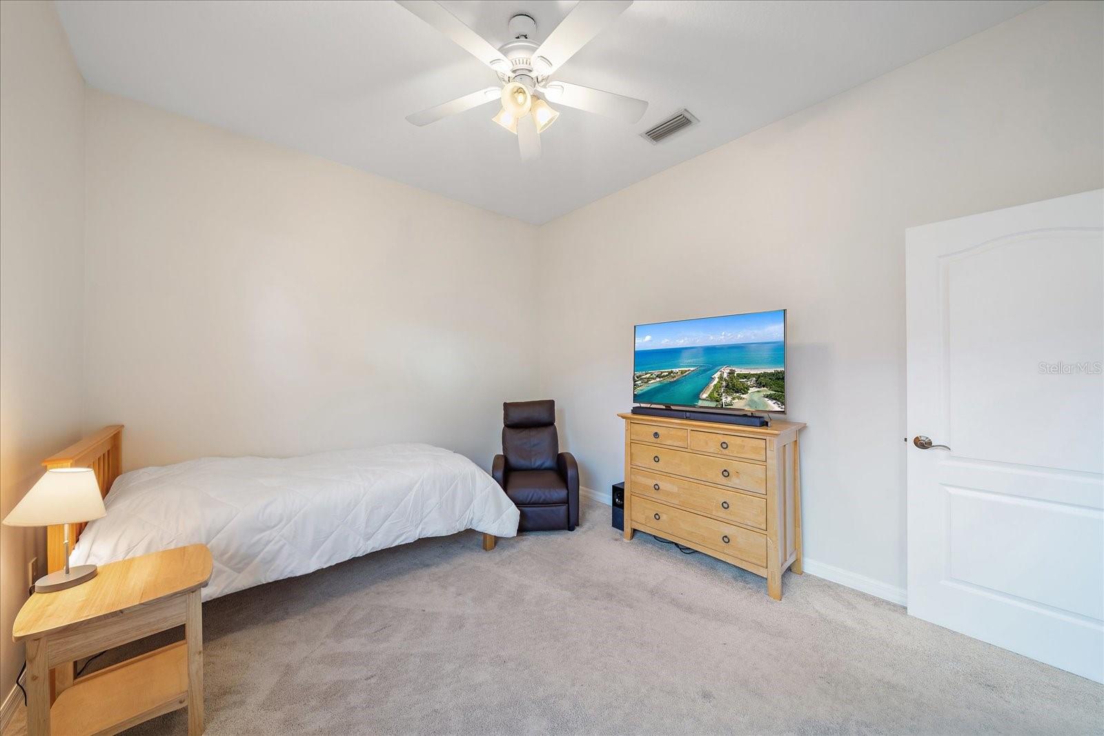 Image 28 of 48 For 5584 Eastwind Drive