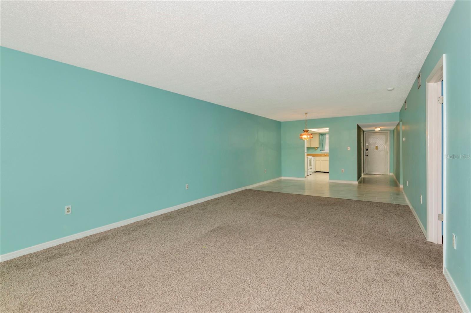 Image 13 of 44 For 3072 Lake Bayshore Drive 119