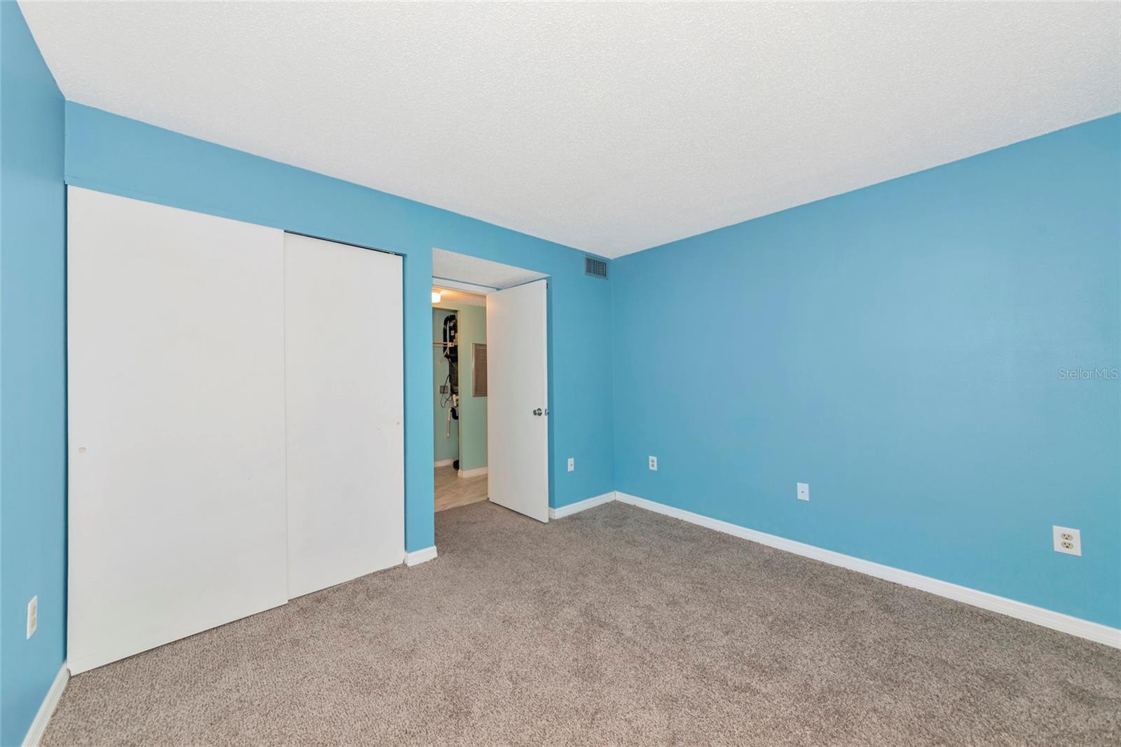 Image 17 of 44 For 3072 Lake Bayshore Drive 119