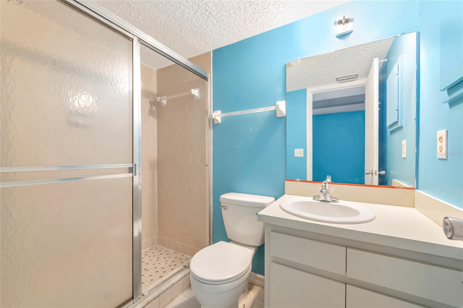 Image 24 of 44 For 3072 Lake Bayshore Drive 119