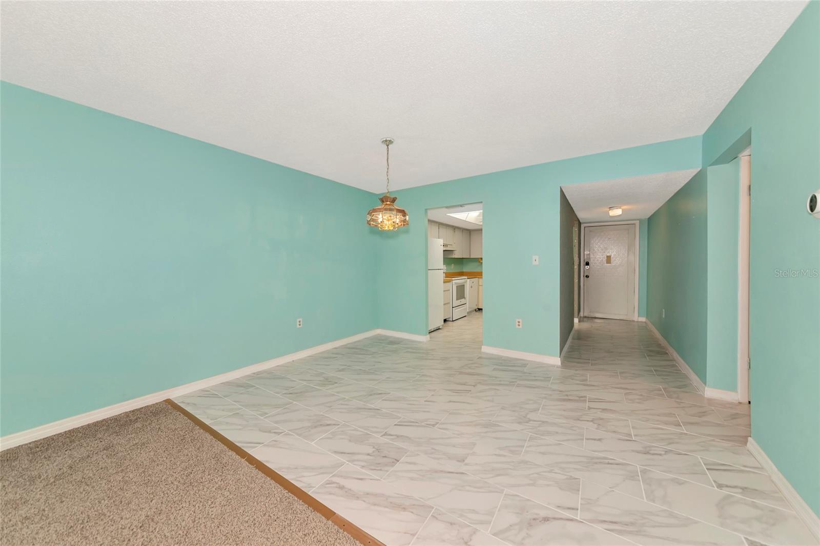 Image 4 of 44 For 3072 Lake Bayshore Drive 119