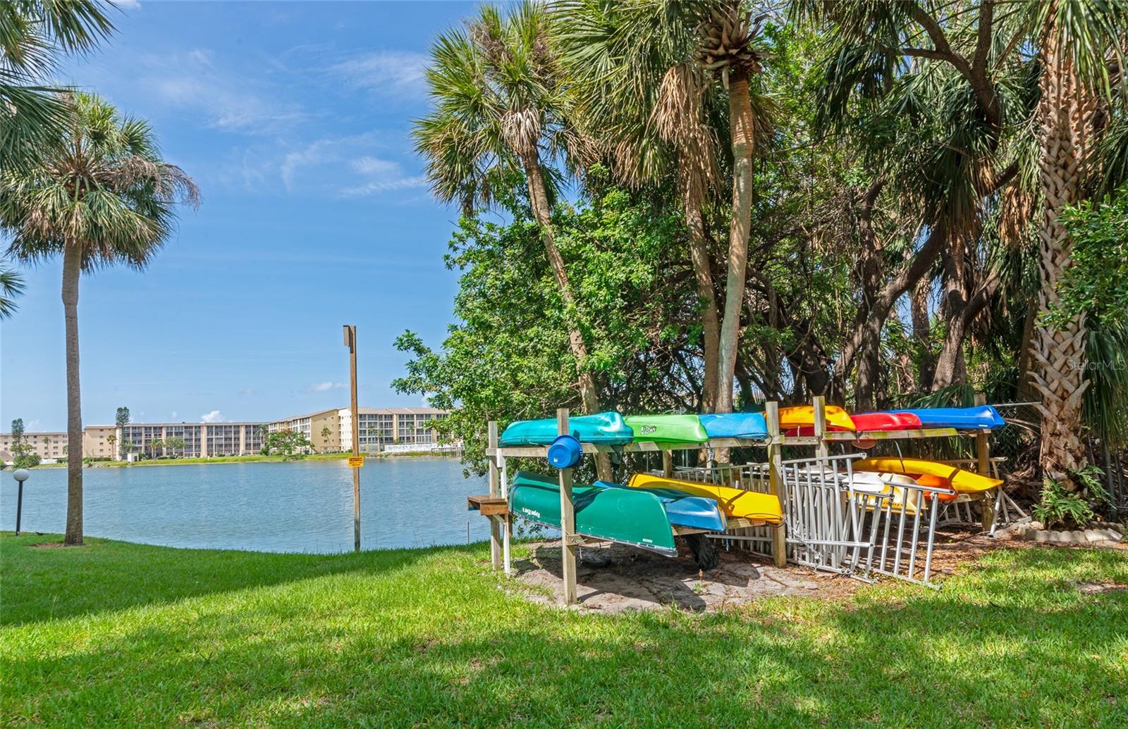 Image 40 of 44 For 3072 Lake Bayshore Drive 119